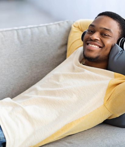 black-guy-in-wireless-headset-resting-on-couch-at-2025-03-18-17-43-39-utc.jpg black-guy-in-wireless-headset-resting-on-couch-at-2025-03-18-17-43-39-utc.jpg
